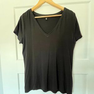 White House Black Market V-neck